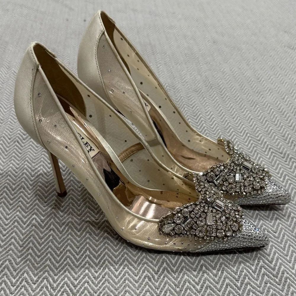 Badgley Mischka Quintana Crystal Embellished Pointed Pump Ivory Satin Size 6.5
